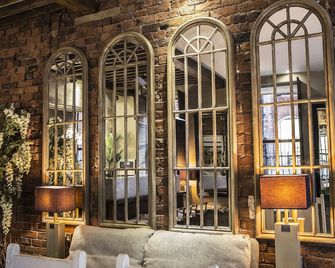 The Cow Hollow Hotel - Mánchester - Edificio