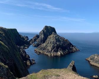South facing, 3-bed house in tranquil Malin Head with stunning sea views. WiFi - Urbalreagh