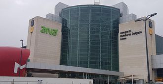 Lisbon Hostel Terminal 3 - Lisbon - Building