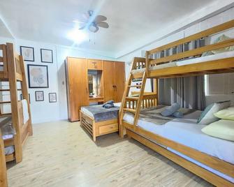 Casa Del Chen - Budget-friendly Stay - Aringay - Schlafzimmer