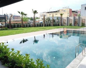 Grand Muduroglu Hotel - Aydin - Piscina