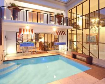 Knysna Terrace Boutique Guesthouse - Knysna - Piscina