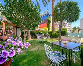 Blue Heaven Apart Hotel - Alanya - Patio