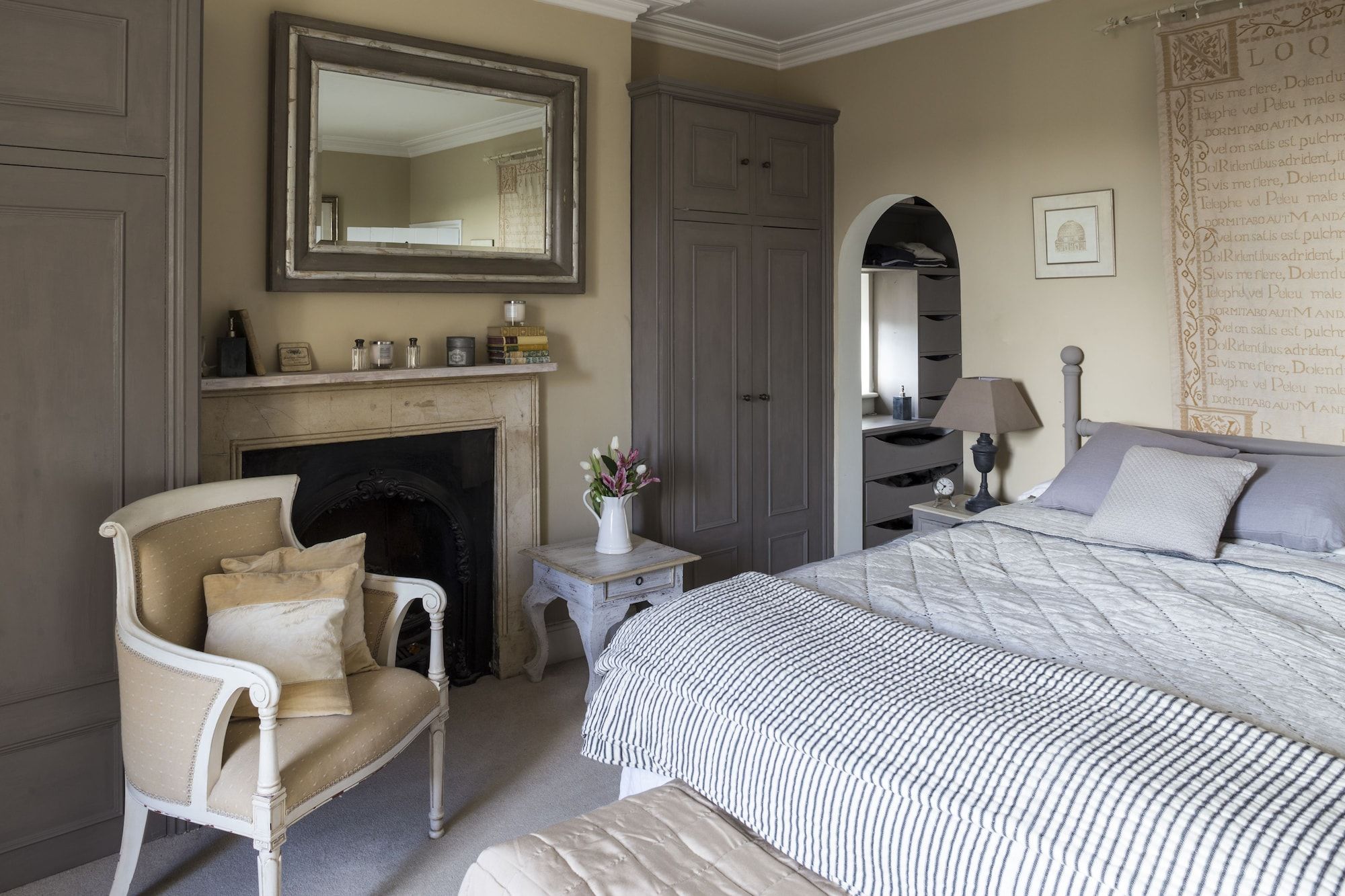 Roundhill Farmhouse - באת' - חדר שינה