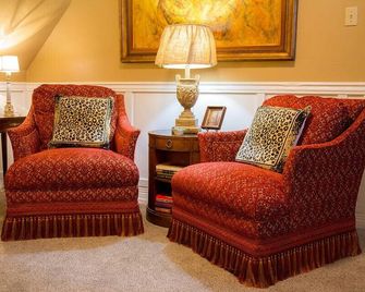 Stay Fairfield - Fairfield Place and Fairfield Manor Bed & Breakfast - Shreveport - Vardagsrum