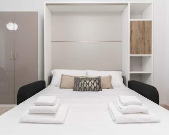 Italianway - Gioberti 11 - Sesto San Giovanni - Camera da letto