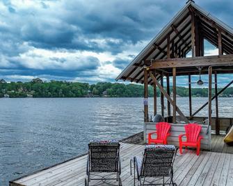 Historic Buzzard Roost on the Lake - Stay on Lake Tuscaloosa! - Northport - Patio