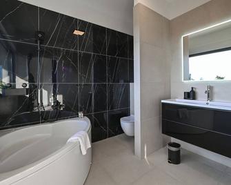 Villa Petra with Private pool - Mandre - Bathroom