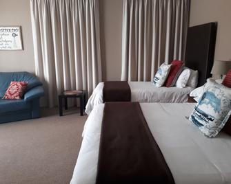 Karoo Sun Boutique Guest House - Oudtshoorn - Yatak Odası