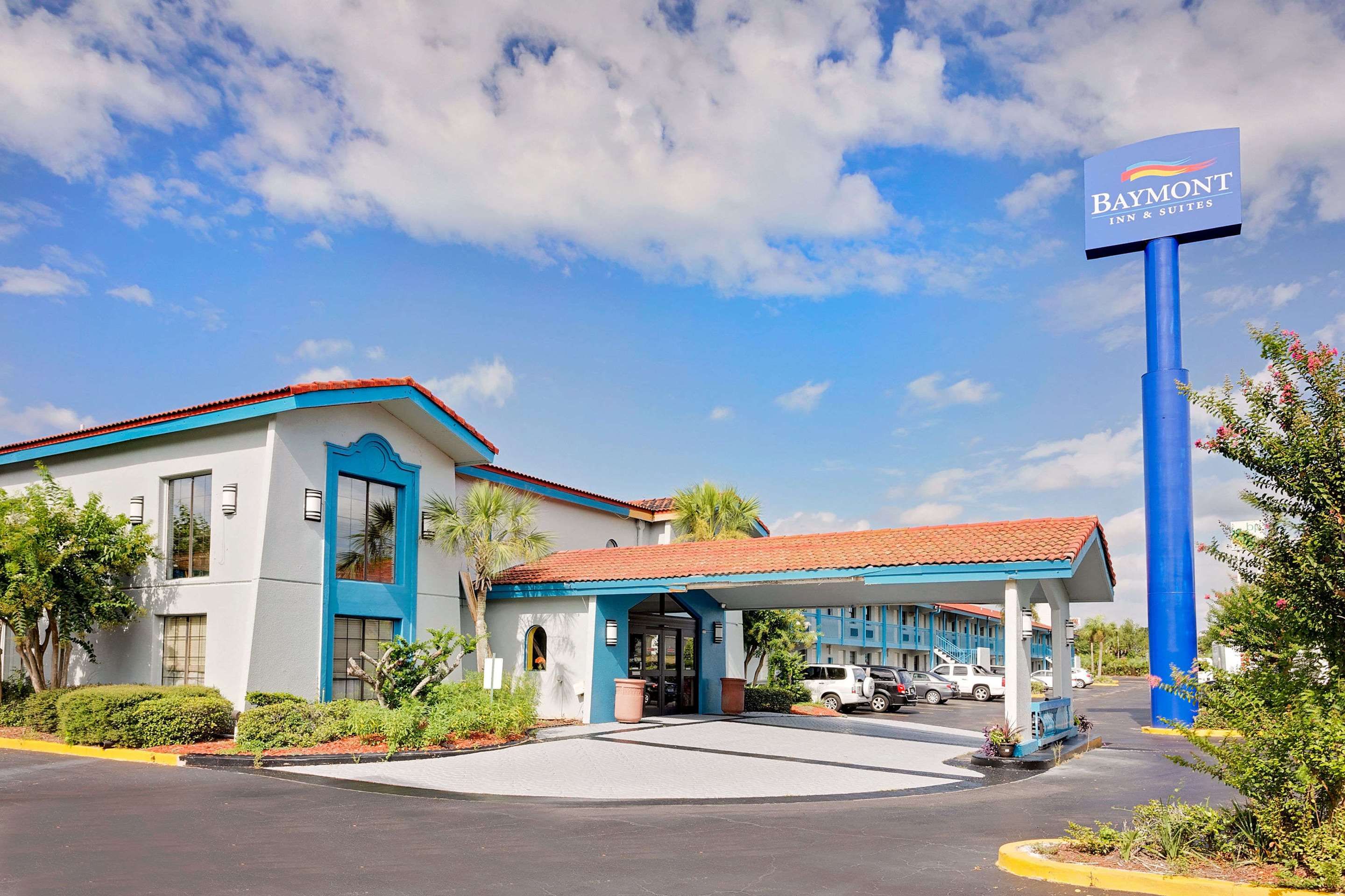Baymont by Wyndham Jacksonville Orange Park thumbnail 3