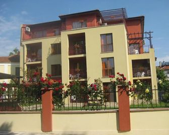 Condo Hotel Valentina - Obzor - Edificio