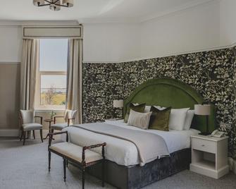 The Queens Hotel - Портсмут - Спальня
