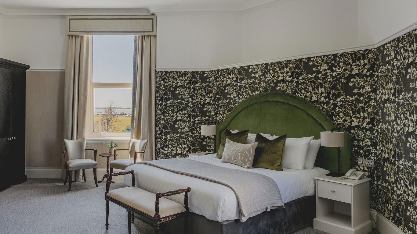 The Queens Hotel