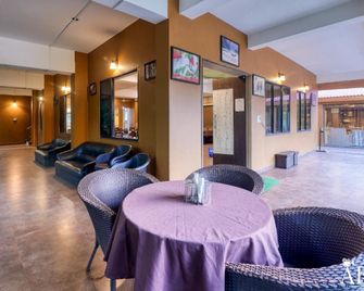 Tiger King Resort - Khadsangi - Restaurant