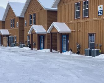 Riverbank Trailside Cabin 24A - Houghton - Building