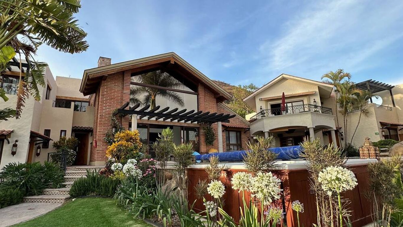 Hotel Lindo Ajijic Bed & Breakfast