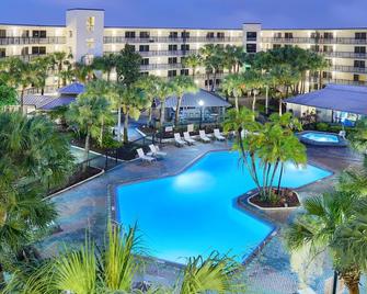 Staybridge Suites Orlando Royale Parc Suites - Kissimmee - Alberca