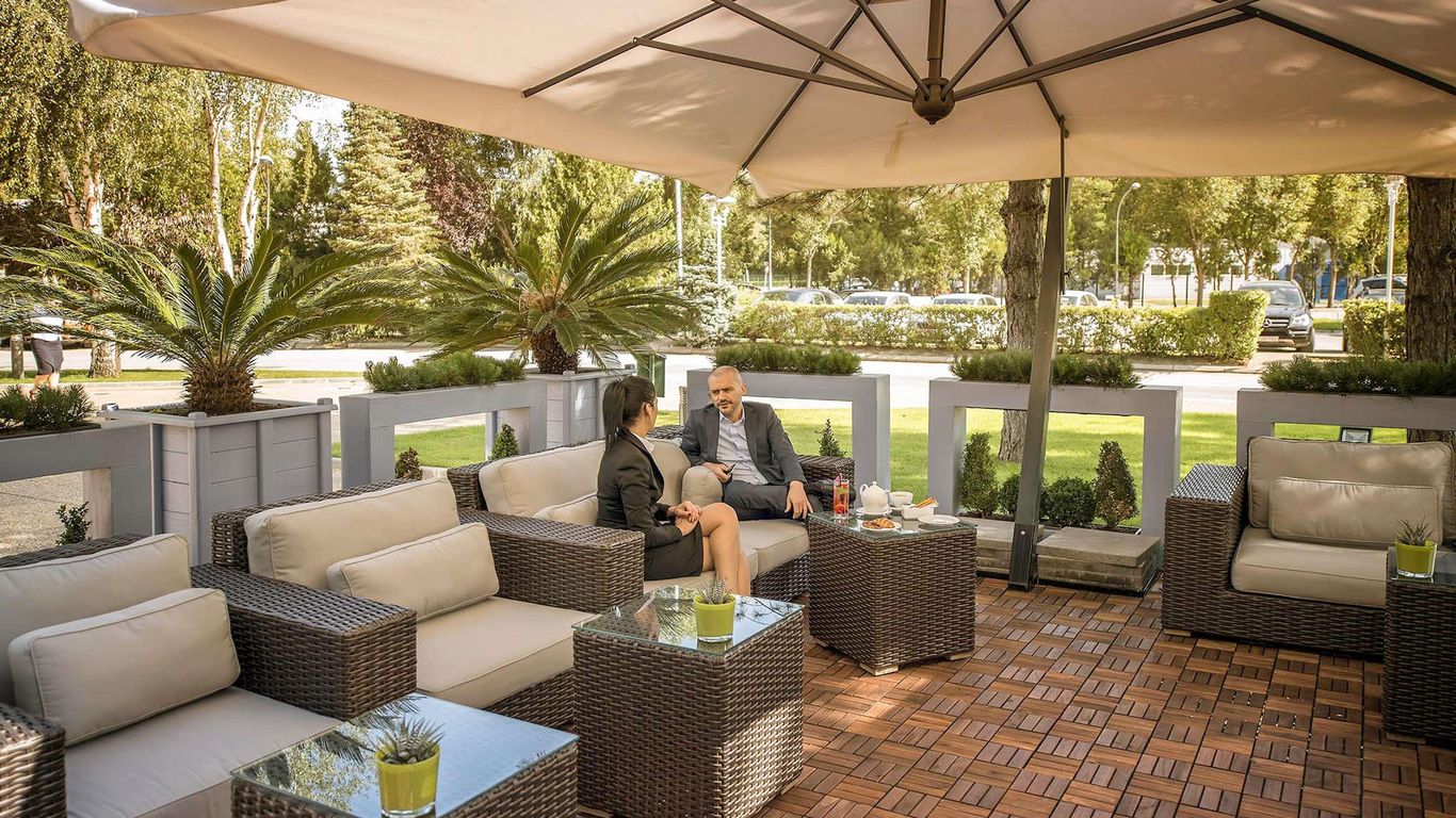 بولمان بوخارست وورلد تريد سنتر