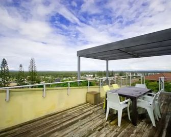 Seaspray 8 - Ljhooker Yamba - Yamba - Balcony