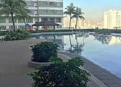 Christine Suites At The Beacon Makati - Manila - Bể bơi