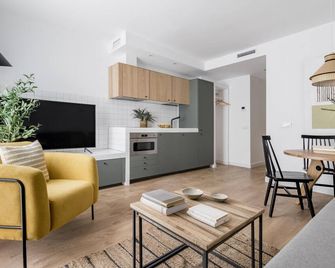 Madrid Sur Apartments by Olala Homes - Madrid - Living room