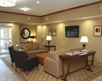 Candlewood Suites Avondale-New Orleans - Avondale - Living room