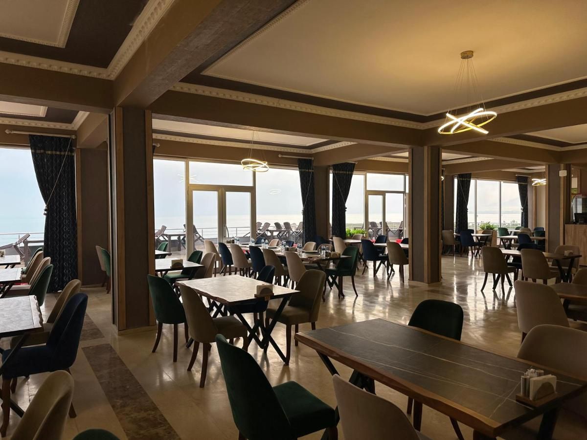 Van Orient Hotel thumbnail 2