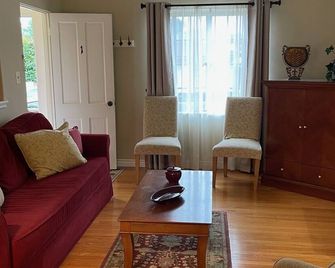 Spacious & Charming 1-Br Apartments For Extended Stays Near Caltech, Huntington - Pasadena - Living room