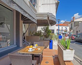 Azur Hotel - Balaruc-les-Bains - Balcon