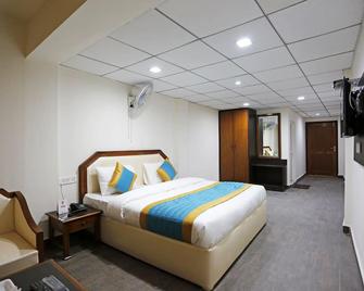 OYO 8989 Hotel Raj - Mussoorie - Bedroom