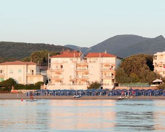 Residence Villa Lo Scoglietto - San Vincenzo