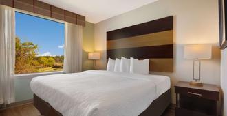 Best Western Sugar Sands Inn & Suites - Destin - Phòng ngủ