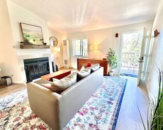 Chic & Cozy Oakland Getaway! - Oakland - Sala de estar