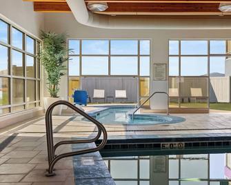 12 Tribes Resort Casino - Omak - Pool
