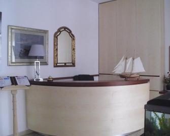 Hotel Caribe - Viareggio - Receptionist