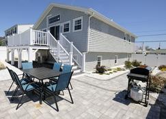 Enjoy the beach during the day and sunsets at night - Seabrook - Innenhof