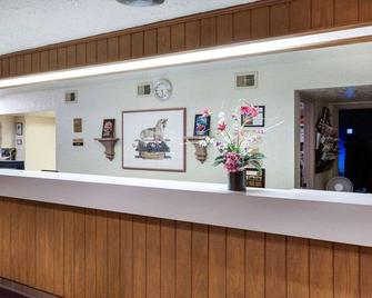 Rodeway Inn - Джаспер - Рецепція