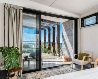 Blackbird - Mullumbimby - Lobby