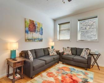 Marlinton Vacation Rental on Riverfront Trail! - Marlinton - Sala de estar