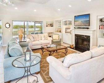 Baywatch Casa 3 Bedroom Home by RedAwning - Captiva - Sala de estar