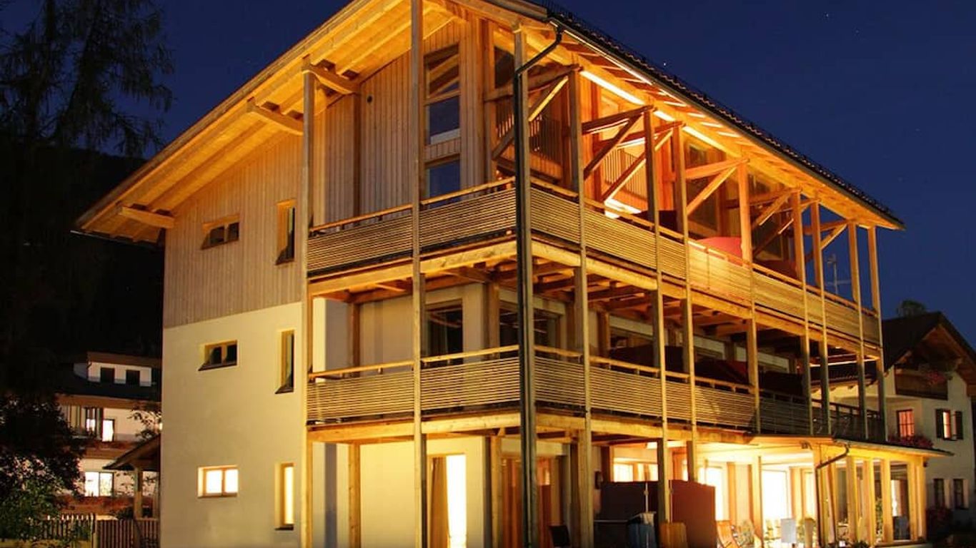 Garni - Hotel Am Burghuegel