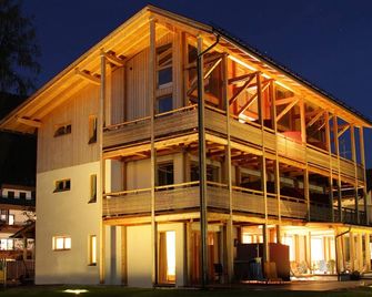 Garni - Hotel Am Burghuegel - San Candido - Bâtiment