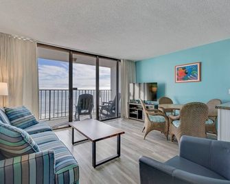 1005 Beauregard - Carolina Beach - Living room