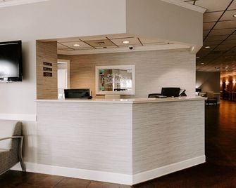 Findlay Inn and Conference Center - Findlay - Rezeption