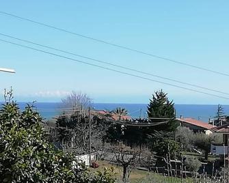 Bed And Breakfast Stefania - Giulianova - Outdoor view