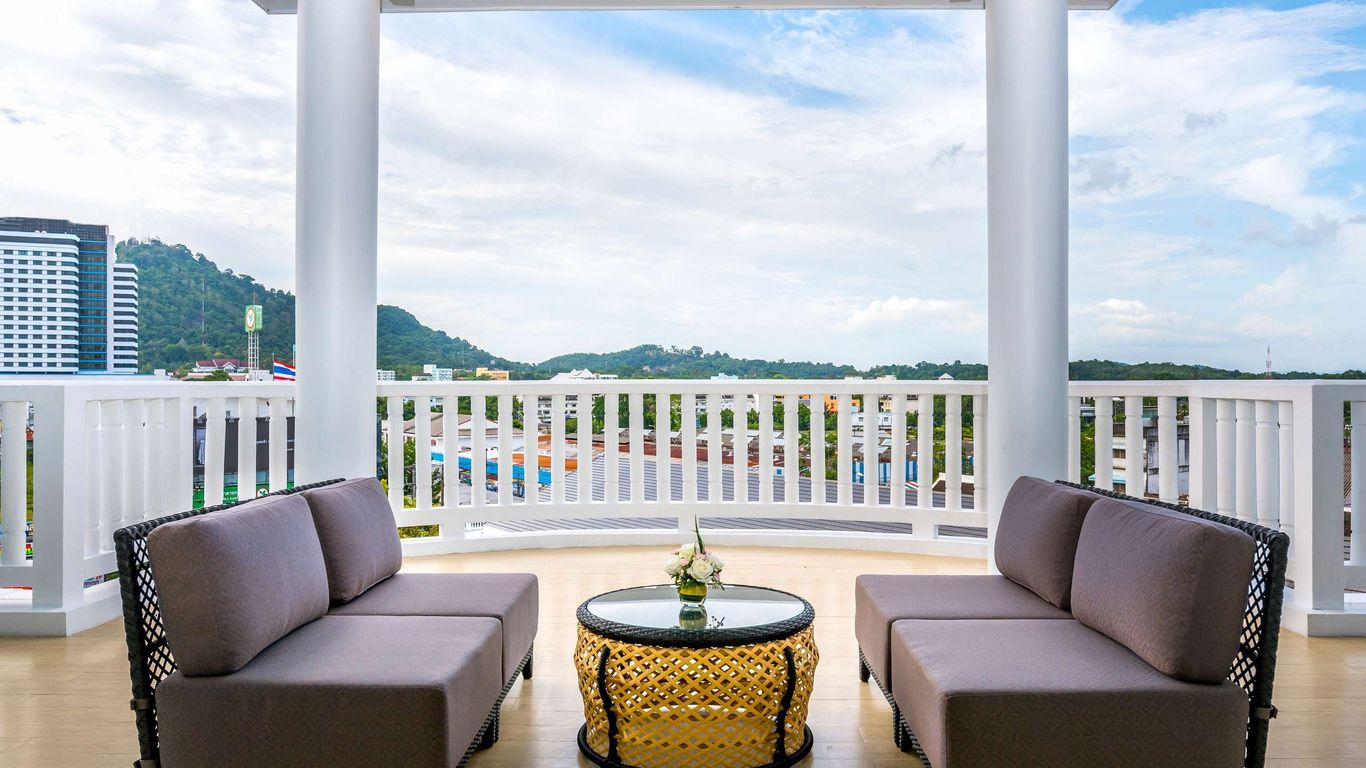 Novotel Phuket City Phokeethra (Sha Plus+)