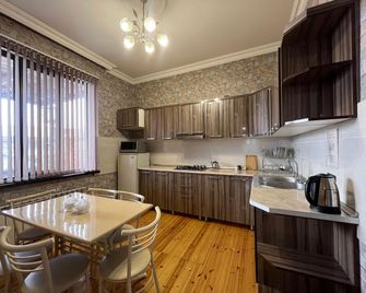 Vm Hostel - Gyandzha - Kitchen