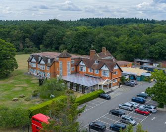 Grovefield House Hotel by Uno -Free Parking - Slough - Edificio
