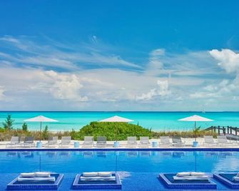 Grand Isle Resort and Spa - Rokers Point Settlement - בריכה