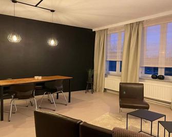 Herentals Hideaway with Balcony - Herentals - Eetruimte